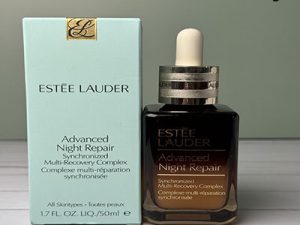 سرم ترمیمکننده شب استی لادر مدل Advanced Night Repair